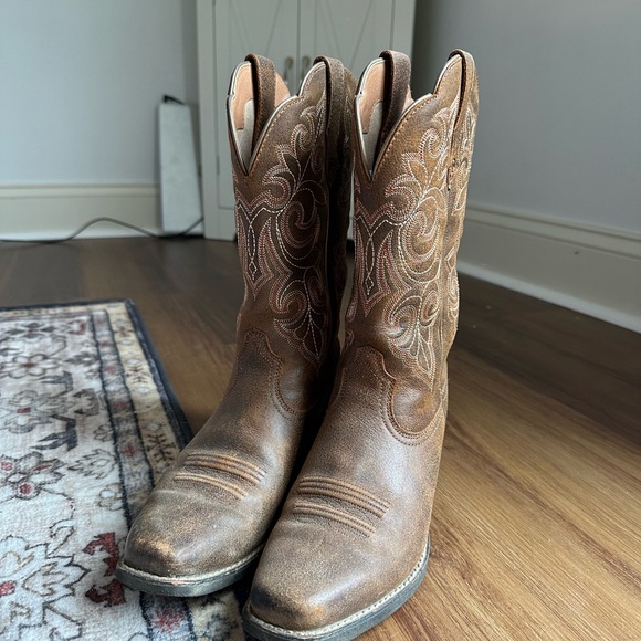 Brown Ariat Cowboy Boots - Women’s 7 - Picture 2 of 7
